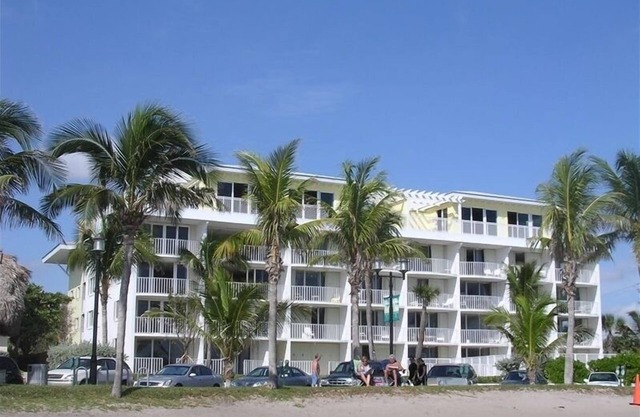 Direct Oceanfront Luxury, Beautifully Redone! Satisfaction Guaranteed