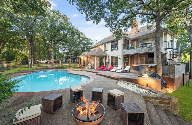 Discount! 30% - King Beds LUX Pool at the Lake Theater Gym Arcade