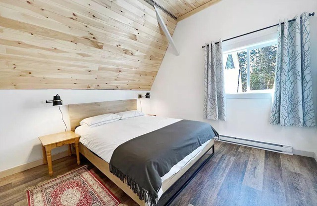 Discover our charming 1920s barn conversion, in the heart of the Bruce Peninsula