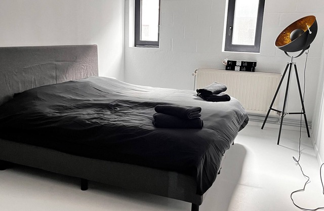 Discover our unique design loft in downtown Mons