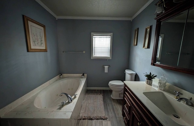 Discover seclusion at Road's End Retreat, a 2-bed, 2-bath sanctuary.
