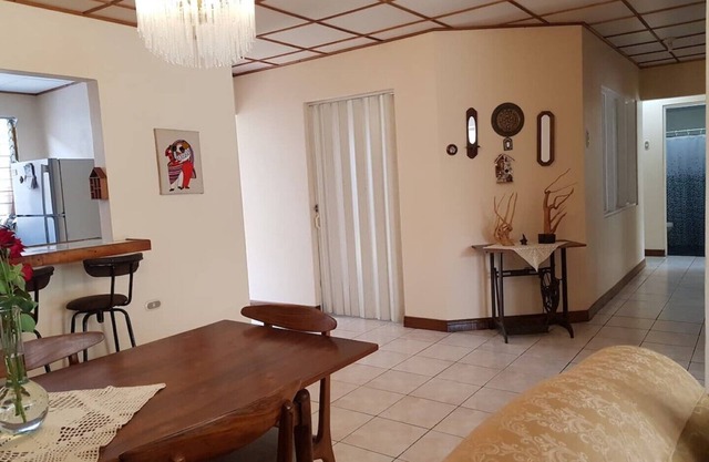 Disfrute y descanso (San José) Casa Sabana Sur