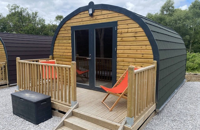 Disney Pod 7 (Pet free) - a glamping pod that sleeps 2 guests in 1 bedroom