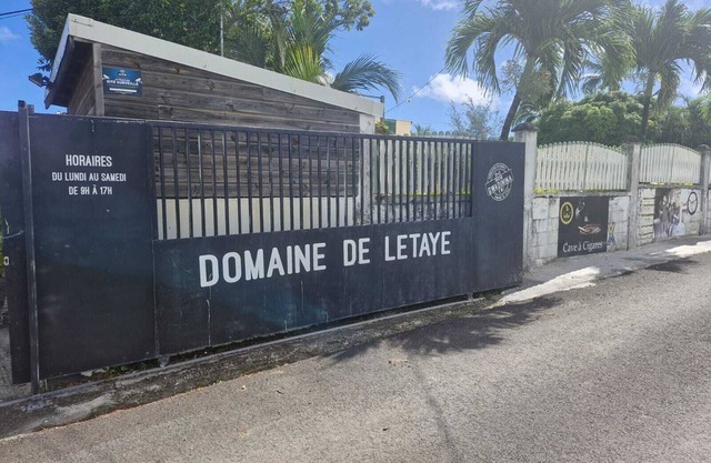 Distillerie domaine de letaye in the countryside 15 minutes from the town center