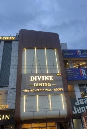 Divine Hotel