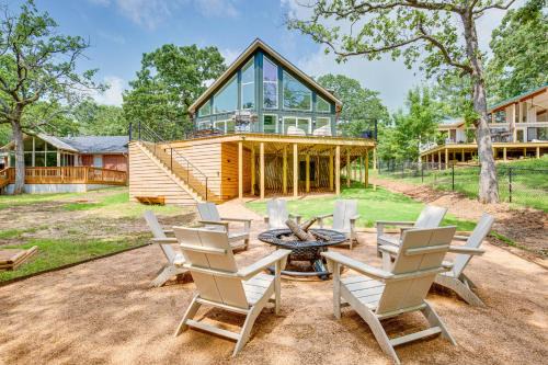 Dock and Fire Pit Lakefront Home in Malakoff!