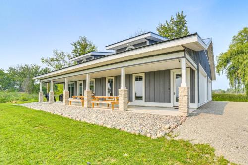 Dock and Panoramic Bay Views Oconto Retreat!