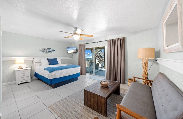 Dockside Marina Studio