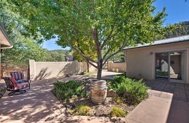 Docs Retreat in Ruidoso Downs with Mtn Views