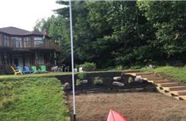 Dog-friendly comfort in Cottage Country!