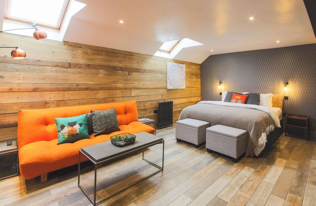 Dog-friendly luxury super-king studio suite