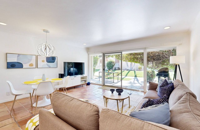 Dog Friendly Mid-Century Villa at The Coco Cabana with Pool, Spa & Tennis Courts