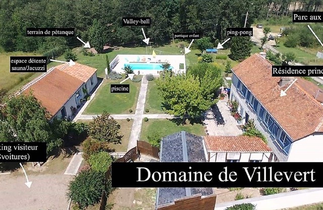 Domaine de Villevert Swimming pool, Sauna, Spa, Pétanque in Luzé 37120 Indre et Loire