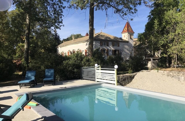 DOMAINE DES CHABRIERS: maison de maitre with swimming pool weekends -MARIAGE