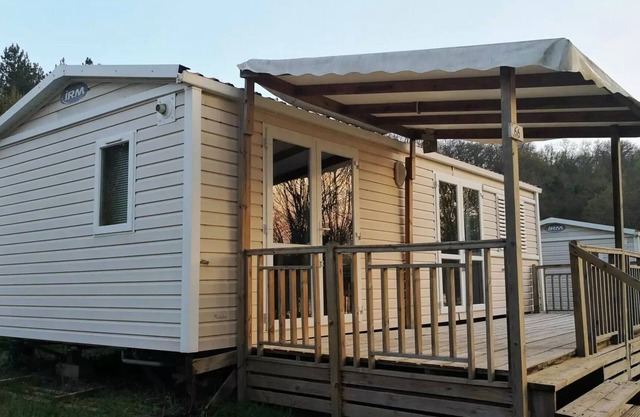 Domaine du Lac de Neguenou * - Mobilhome LUXE - 2 bedrooms - lake view - 47m2 terrace including 6 people