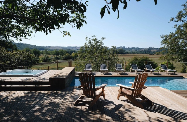 Domaine L'Ermitage 5 * in the heart of the Basque-Landes region
