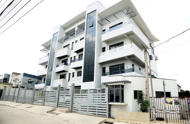 Domi Smart Luxury Duplex Apartment, 12 min to Airport and 24 hour Power Supply