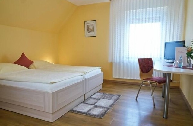 Doppelzimmer Katg. 1 Standard mit Eigenem Badezimmer