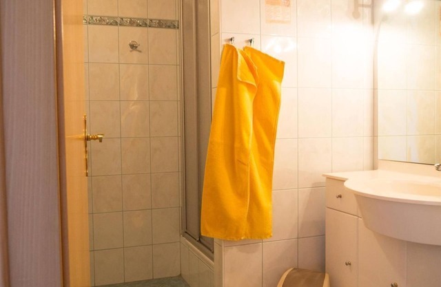 Doppelzimmer, Toilette und Dusche Getrennt - Alpengasthof Moser