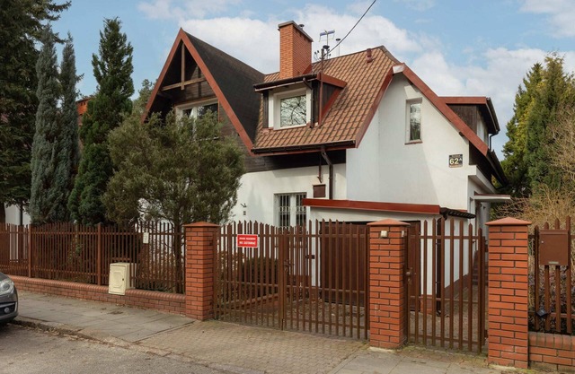 Dostępna 62A | House | Parking