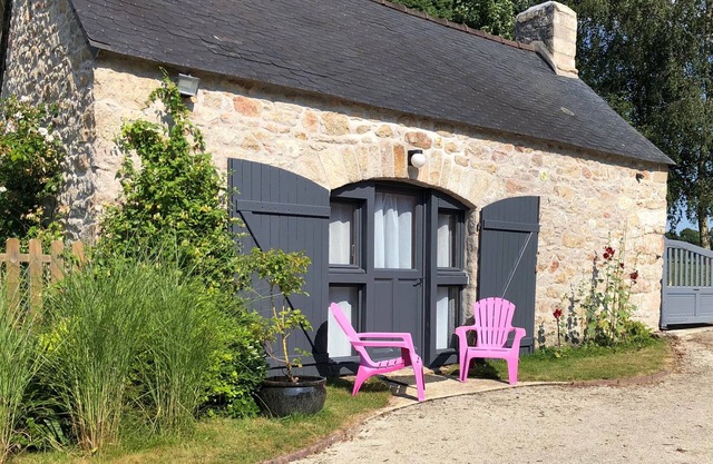 DOUARNENEZ bay all inclusive 2 people jacuzzi and sauna