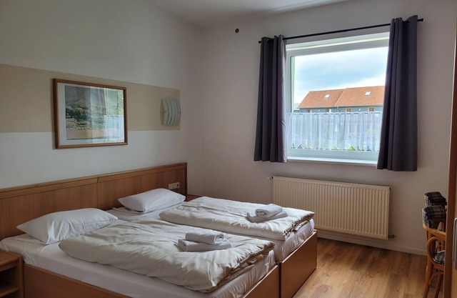 Double/2-bed room 13/No. 15 - Guesthouse Am Schloss