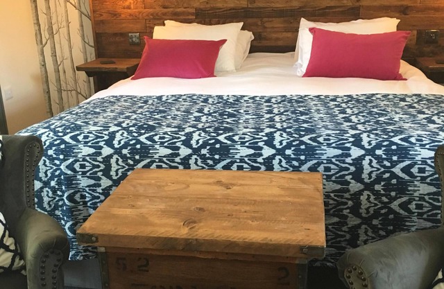 Double bed ensuite kitchen terrace
