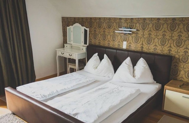 Double room lake view WITH balcony - Hotel Litzlberger Keller