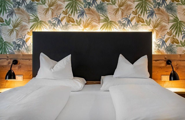 Double room "Comfort A" with shower/WC