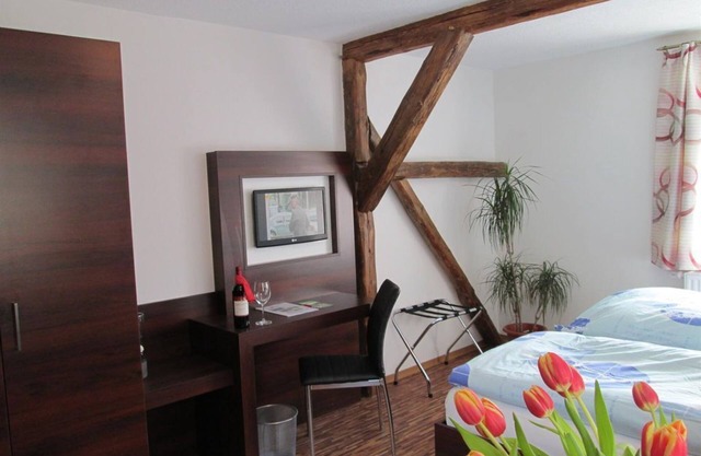 Double room, shower, WC, Husarenberg - Ferienhof Wilfert