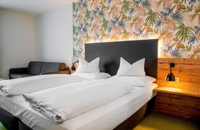 Double room "Superior Room" with shower/WC