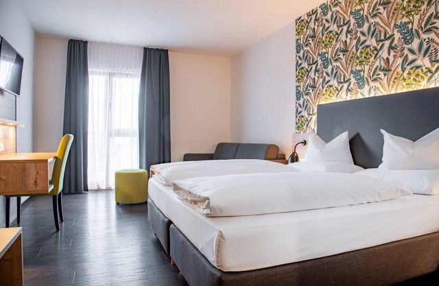 Double room "Superior Plus Room" with shower/WC
