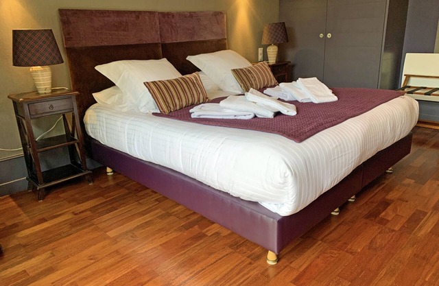 Double room-Superior-Private Bathroom-Terrace-Vue sur jardin