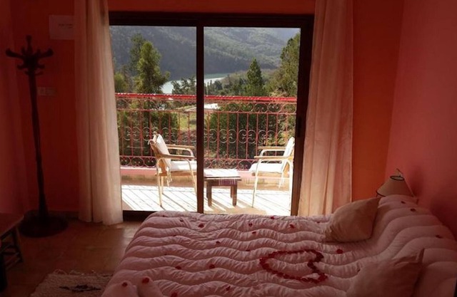 Double room with balcony and stunning view in Dar l'eau Vive