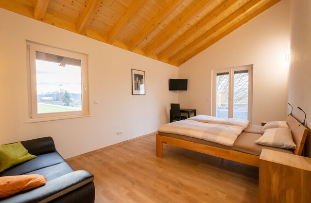 Double room with shower and WC