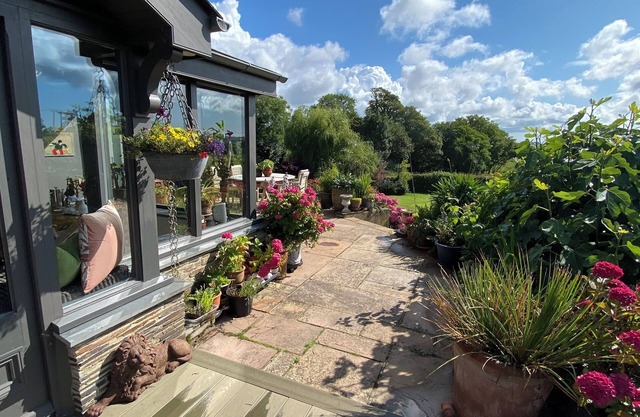 Downton Lodge Country B&B