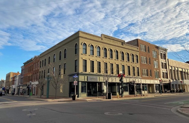 Downtown Adrian apartment with parking and wifi