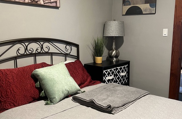 Downtown Loudonville Downstairs 1 Bed Apt