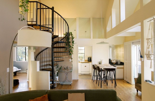 Downtown Millbrae- 5 min from SFO/BART