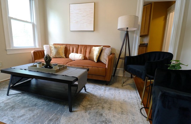 ★ Downtown Princeton Elegance ★