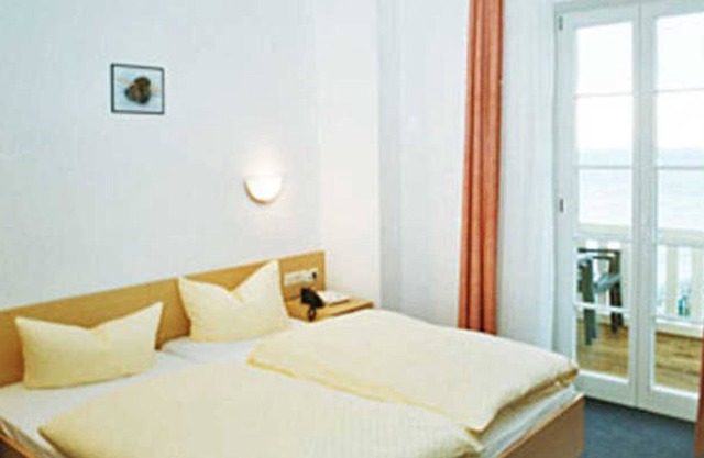 DR 02 Standard with sea view and balcony - Hotel garni Meeresgruß ***