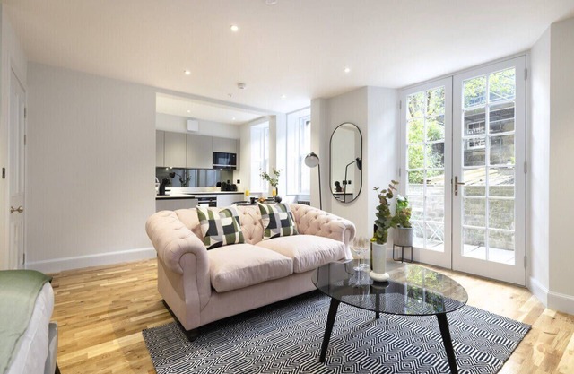 Drakon Suite - City Centre 1 Bed Studio Apartment