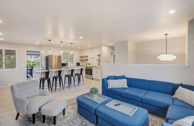 Draper Vacation Home - Families & Friends Welcome