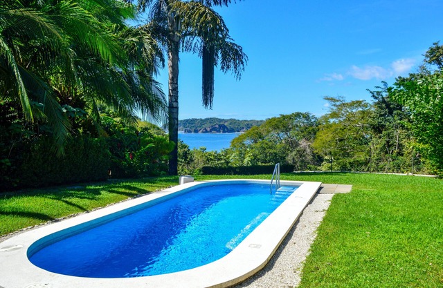 Dream house walking distance to beach