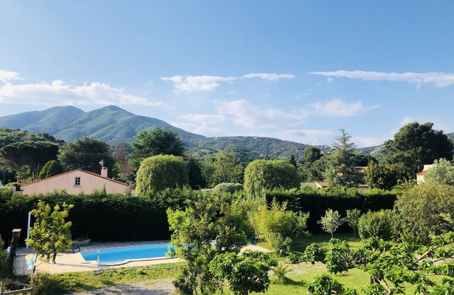 Dream Villa 3* magnificent view near sea and Spain ?