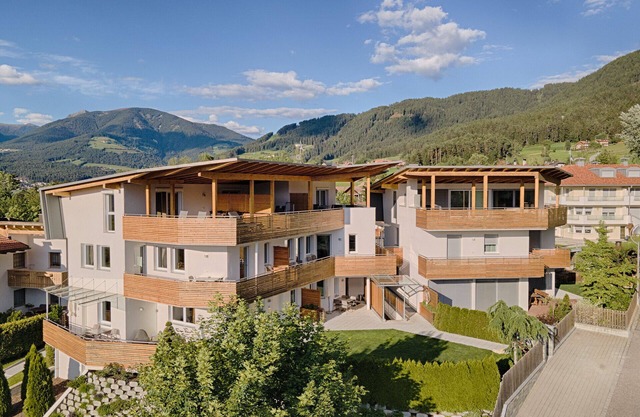 Dream vacation apartment in a panoramic location with roof terrace, Cron4 swimming pool & sauna