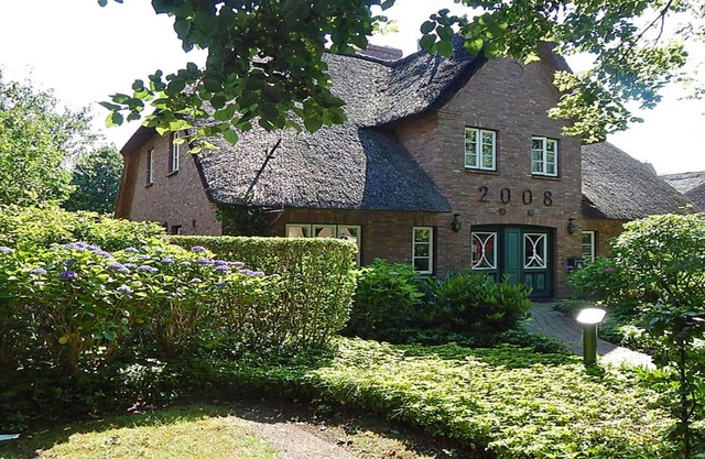 Dream vacation in Nieblum on Föhr in exclusive, cozy cottage under thatch