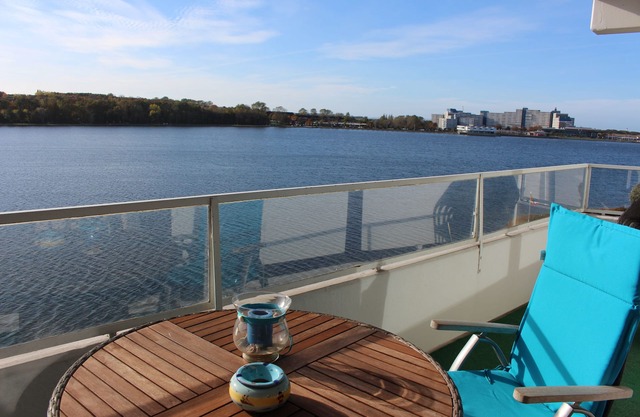 Dream vacation! Super view! South-facing balcony, beach chair and right on the beach