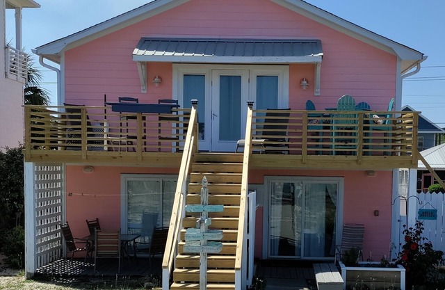 Dreamers Den Oceanfront Beach Cottage/Kure Beach