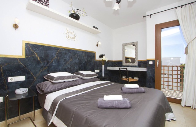 DreamHouse - Sun Terrace - Shared Pool - Close to Beach & Promenade in PD Carmen
